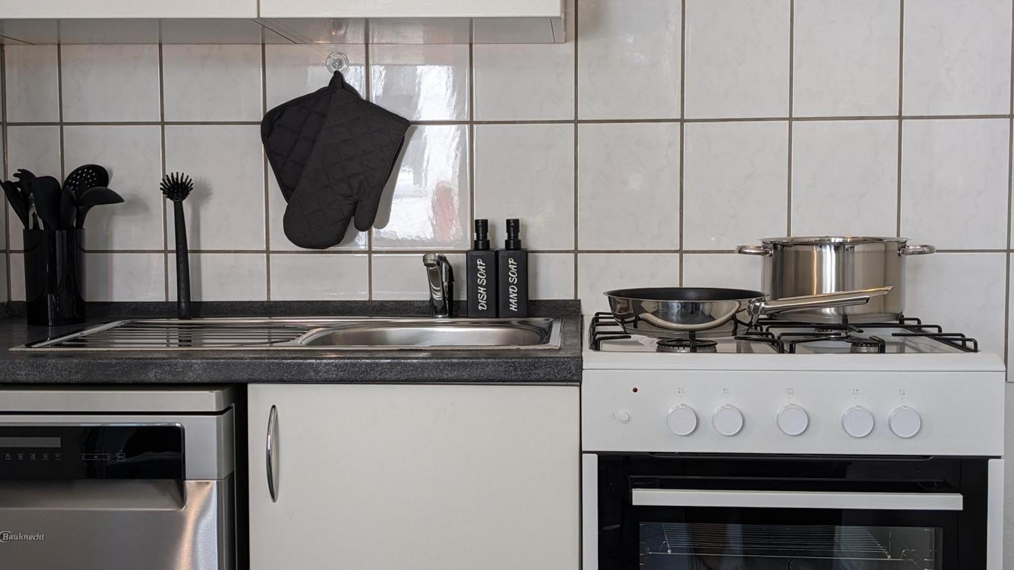 Tt Living Apartments Bonitas & Divinitas I 2 Schlafzimmer I Kueche I Vollbad I Waschmaschine Rellingen Exteriér fotografie