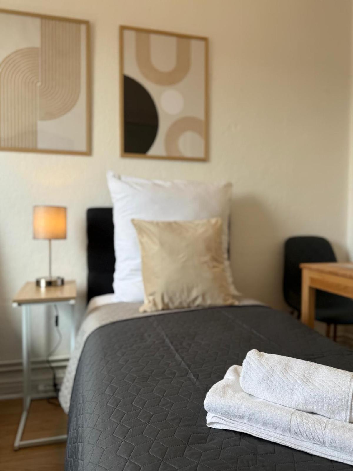 Tt Living Apartments Bonitas & Divinitas I 2 Schlafzimmer I Kueche I Vollbad I Waschmaschine Rellingen Exteriér fotografie