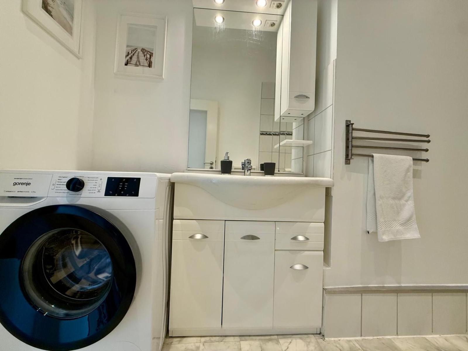 Tt Living Apartments Bonitas & Divinitas I 2 Schlafzimmer I Kueche I Vollbad I Waschmaschine Rellingen Exteriér fotografie